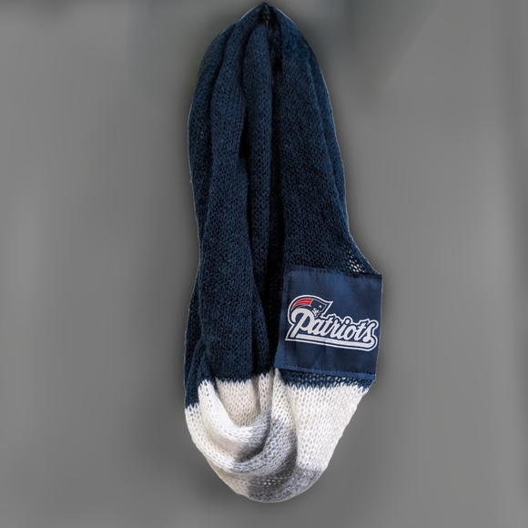 Patriots Infinity Scarf - Picture 1 of 2